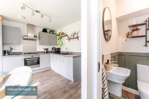 Kitchen- click for photo gallery